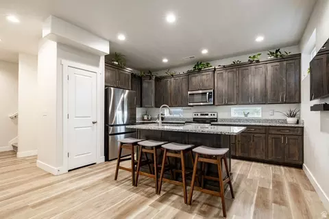 Kitchen - 668 S 400 E, Clearfield, UT 84015 photo 1 of 6