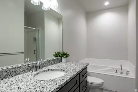 Bath - 668 S 400 E, Clearfield, UT 84015 photo 2 of 4