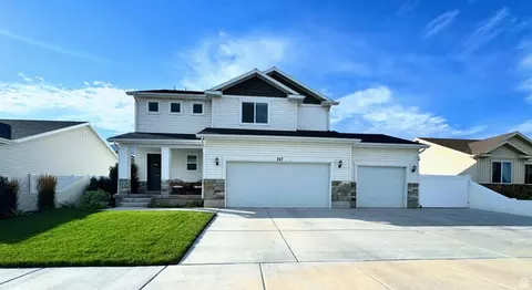 227 W Braeburn Ln #LOT 8, Santaquin, UT 84655