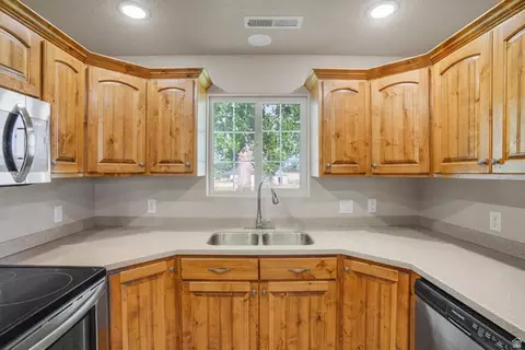 Kitchen - 30 S 475 E, Enterprise, UT 84725 photo 3 of 5