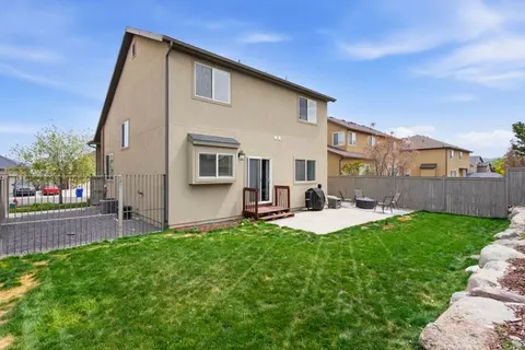 Exterior - 8757 N Jefferson Dr, Eagle Mountain, UT 84005 photo 2 of 4