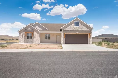 Exterior - 791 E 200 S, Enterprise, UT 84725 photo 3 of 6