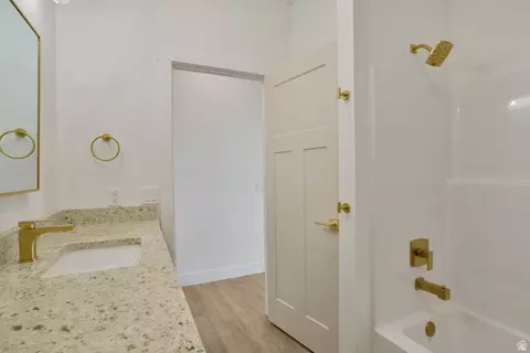 Bath - 791 E 200 S, Enterprise, UT 84725 photo 8 of 9