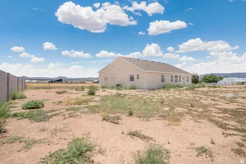 Exterior - 791 E 200 S, Enterprise, UT 84725 photo 5 of 6