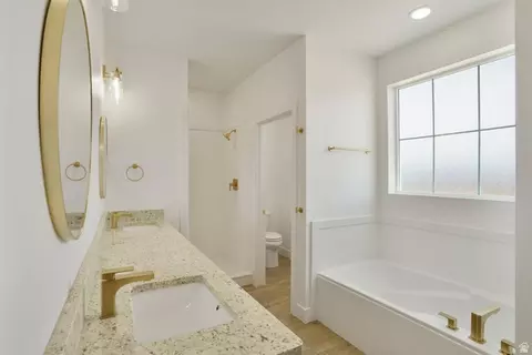 Bath - 791 E 200 S, Enterprise, UT 84725 photo 1 of 9