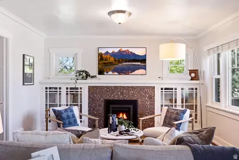 Living - 134 E 100 S, Bountiful, UT 84010 photo 1 of 6