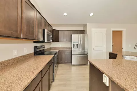 Kitchen - 1065 S 1650 E, Clearfield, UT 84015 photo 4 of 5