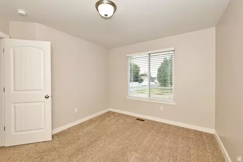 Bedroom - 1065 S 1650 E, Clearfield, UT 84015 photo 6 of 8