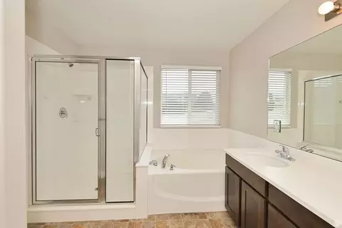 Bath - 1065 S 1650 E, Clearfield, UT 84015 photo 3 of 4