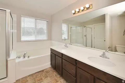 Bath - 1065 S 1650 E, Clearfield, UT 84015 photo 2 of 4