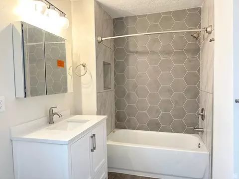 Bath - 282 E Vine St, Tooele, UT 84074 photo 1 of 2