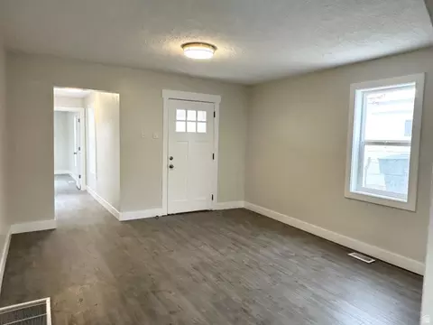 Living - 282 E Vine St, Tooele, UT 84074 photo 1 of 2