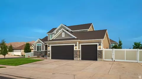 Exterior - 1576 E Lowe Peak Dr, Eagle Mountain, UT 84005 photo 11 of 13