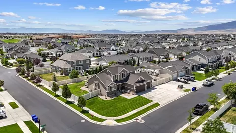 View/Area - 1576 E Lowe Peak Dr, Eagle Mountain, UT 84005 photo 5 of 8