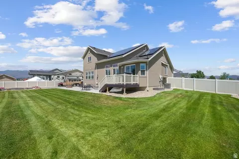 Exterior - 1576 E Lowe Peak Dr, Eagle Mountain, UT 84005 photo 5 of 13