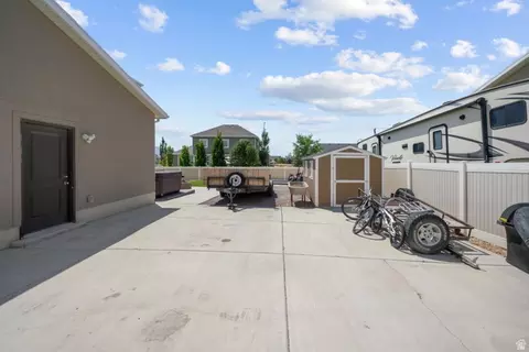 Exterior - 1576 E Lowe Peak Dr, Eagle Mountain, UT 84005 photo 9 of 13