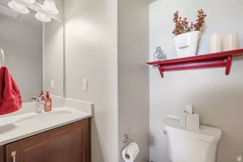 Bath - 1576 E Lowe Peak Dr, Eagle Mountain, UT 84005 photo 1 of 5