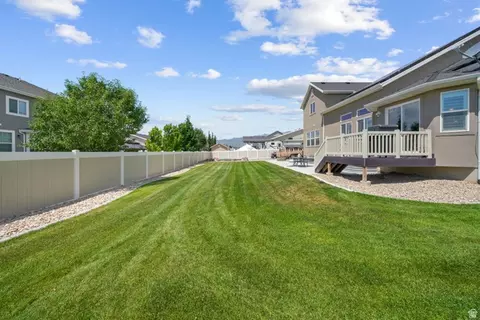 Exterior - 1576 E Lowe Peak Dr, Eagle Mountain, UT 84005 photo 6 of 13