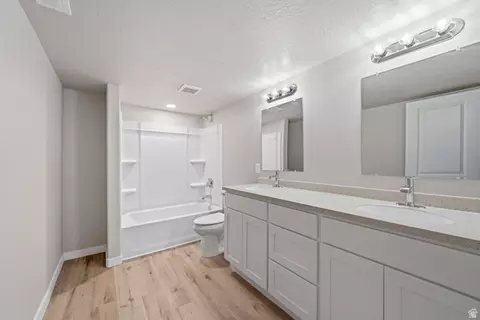 Bath - 1576 E Lowe Peak Dr, Eagle Mountain, UT 84005 photo 5 of 5