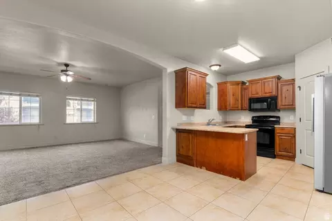 Living - 3635 E Clear Rock Rd #L6, Eagle Mountain, UT 84005 photo 4 of 4
