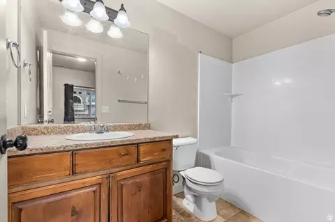 Bath - 3635 E Clear Rock Rd #L6, Eagle Mountain, UT 84005 photo 2 of 2