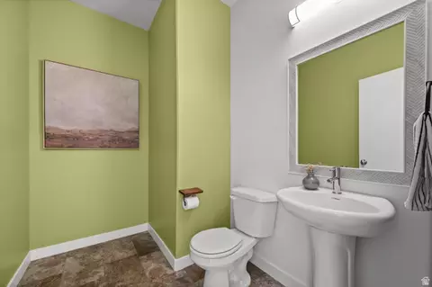 Bath - 858 W Wickham Dr S, Murray, UT 84123 photo 1 of 4