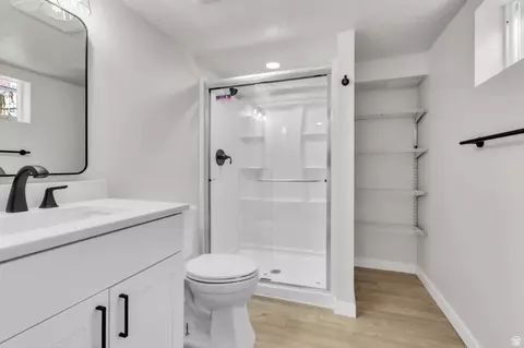 Bath - 938 Elgin Ave S, Millcreek, UT 84106 photo 2 of 3