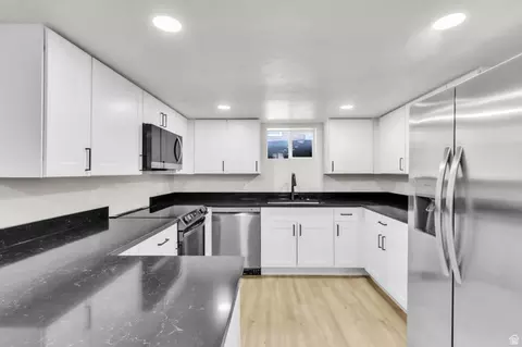 Kitchen - 938 Elgin Ave S, Millcreek, UT 84106 photo 4 of 4