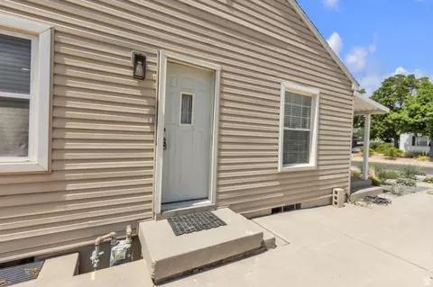 Exterior - 938 Elgin Ave S, Millcreek, UT 84106 photo 1 of 5