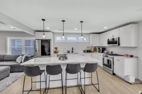 Kitchen - 938 Elgin Ave S, Millcreek, UT 84106 photo 2 of 4