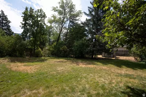 Exterior - 416 E 500 S, River Heights, UT 84321 photo 4 of 10