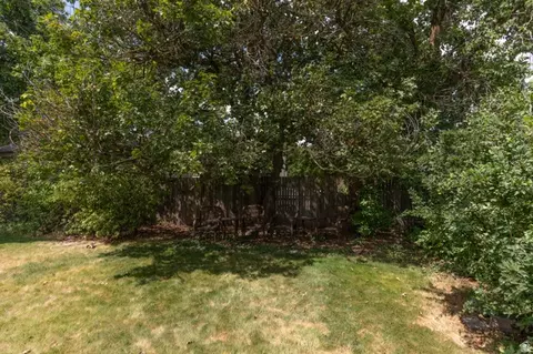 Exterior - 416 E 500 S, River Heights, UT 84321 photo 5 of 10