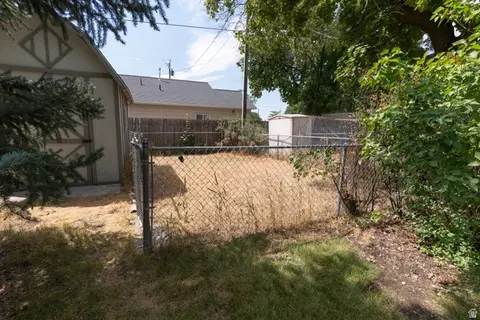 Exterior - 416 E 500 S, River Heights, UT 84321 photo 1 of 10