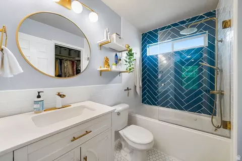 Bath - 4001 E Dodge St, Eagle Mountain, UT 84005 photo 1 of 3