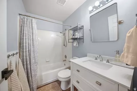 Bath - 4001 E Dodge St, Eagle Mountain, UT 84005 photo 2 of 3