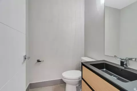 Bath - 7045 S 300 E, Midvale, UT 84047 photo 4 of 7