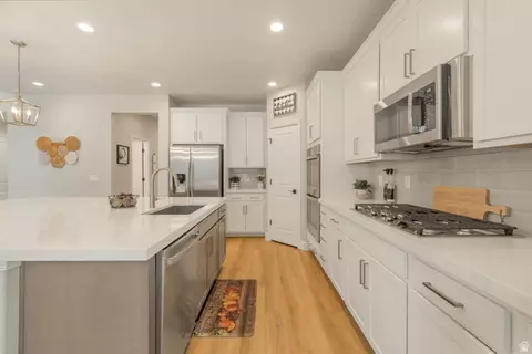 Kitchen - 142 E 1820 S, Orem, UT 84058 photo 3 of 7