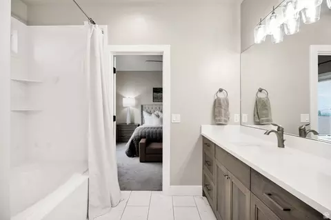Bath - 131 N 1000 E #3, Hyde Park, UT 84318 photo 3 of 5