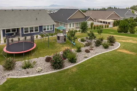 Exterior - 131 N 1000 E #3, Hyde Park, UT 84318 photo 10 of 15