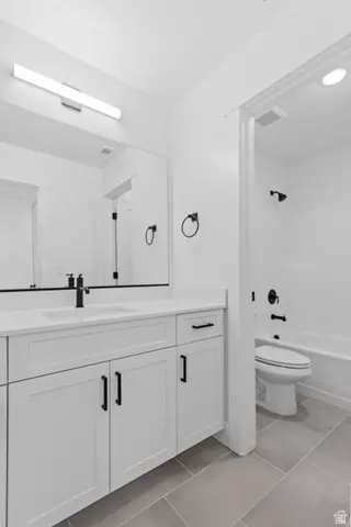 Bath - 1836 W Rivergate Dr, Logan, UT 84321 photo 3 of 4