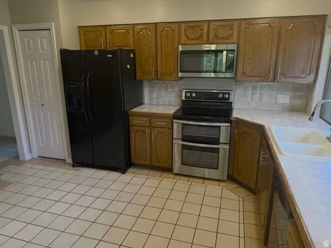Kitchen - 2037 S Mapleview Dr E, Bountiful, UT 84010 photo 1 of 1