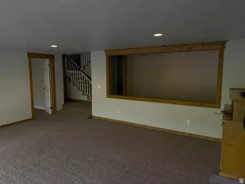 Living - 2037 S Mapleview Dr E, Bountiful, UT 84010 photo 4 of 6