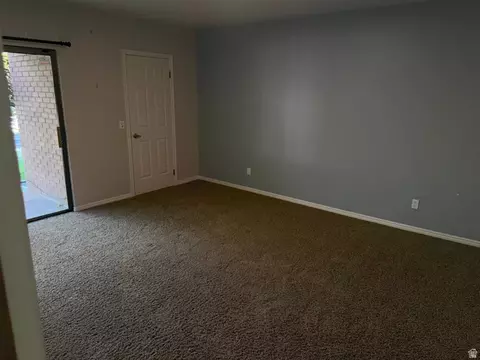 Living - 2037 S Mapleview Dr E, Bountiful, UT 84010 photo 3 of 6