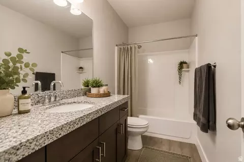 Bath - 4572 E Flower Pt, Eagle Mountain, UT 84005 photo 8 of 8