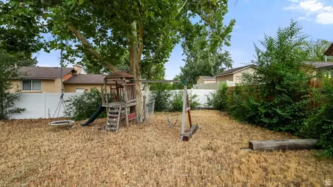 Exterior - 10865 S 1000 E, Sandy, UT 84094 photo 5 of 5