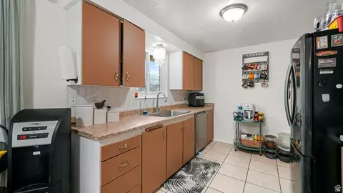 Kitchen - 10865 S 1000 E, Sandy, UT 84094 photo 1 of 2