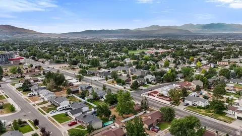 View/Area - 10865 S 1000 E, Sandy, UT 84094 photo 6 of 7