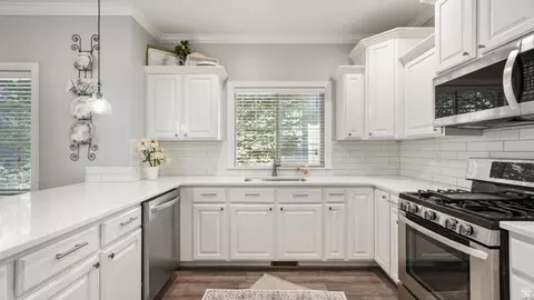 Kitchen - 1454 E Tuscan Oak Way, Sandy, UT 84092 photo 2 of 2
