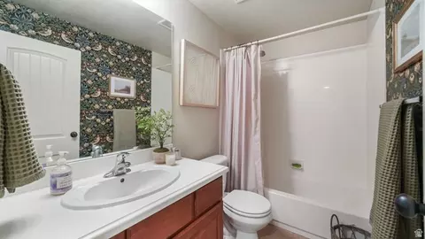 Bath - 1454 E Tuscan Oak Way, Sandy, UT 84092 photo 1 of 5