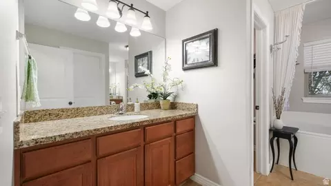 Bath - 1454 E Tuscan Oak Way, Sandy, UT 84092 photo 3 of 5